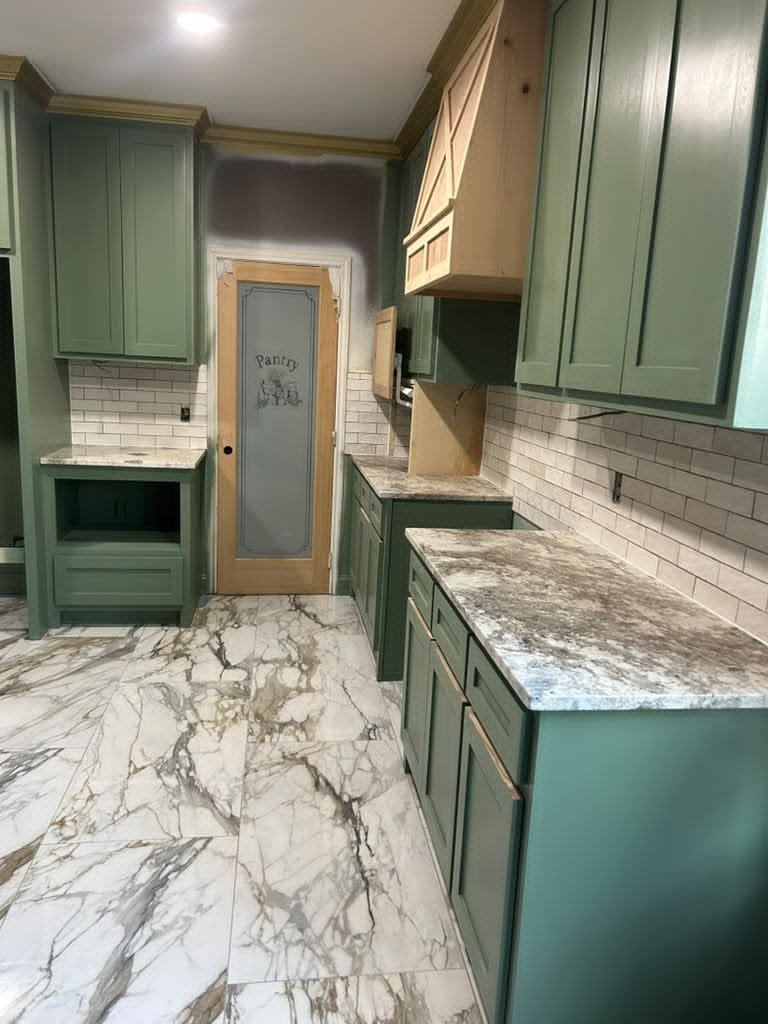 Other jobs: Kitchen with green finishes